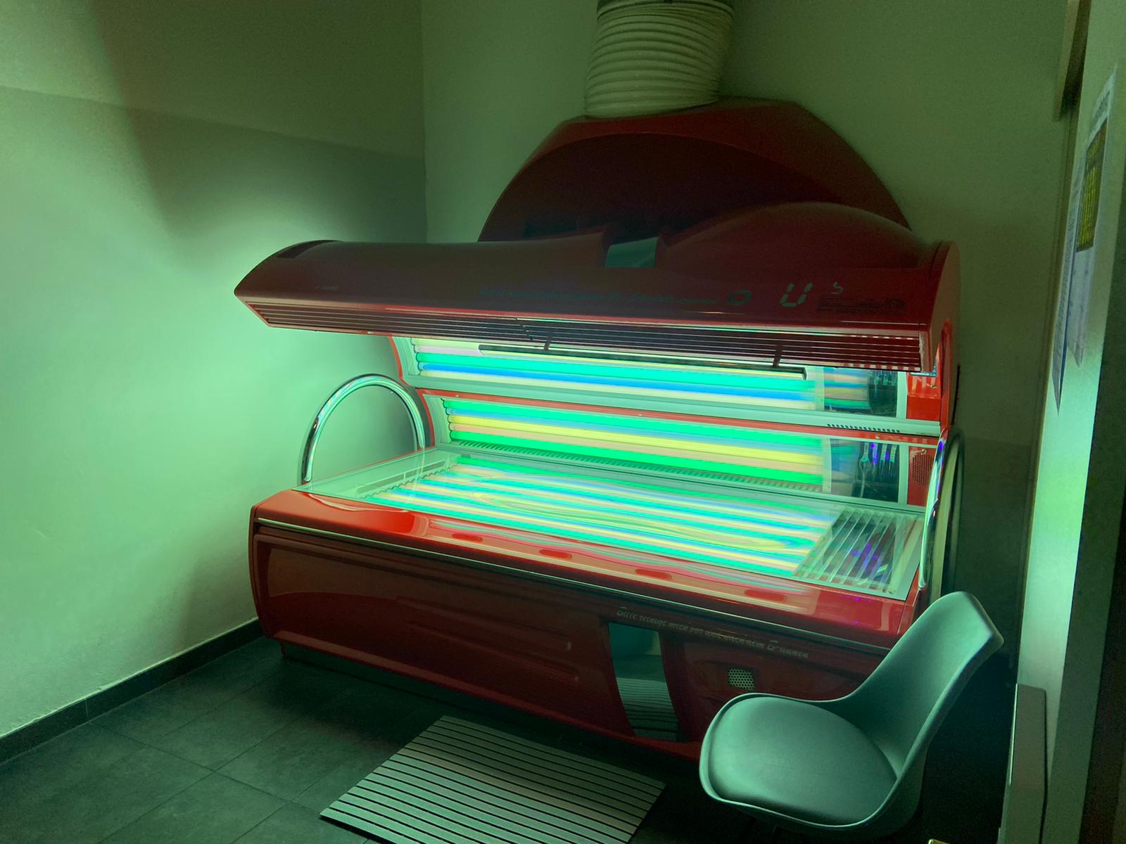 Studio Sunlight Solarium LUXURA 620SLi rainbow light